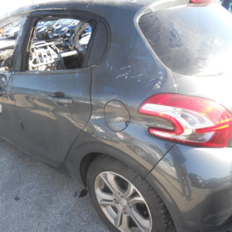 Trappe d'essence PEUGEOT 208 1 Photo n°4