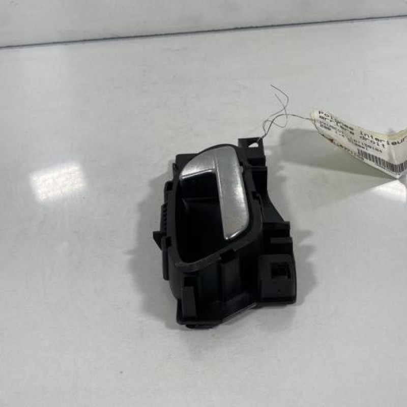 Poignee interieur arriere droit PEUGEOT 208 1 Photo n°2