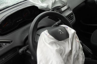 Poignee interieur arriere droit PEUGEOT 208 1