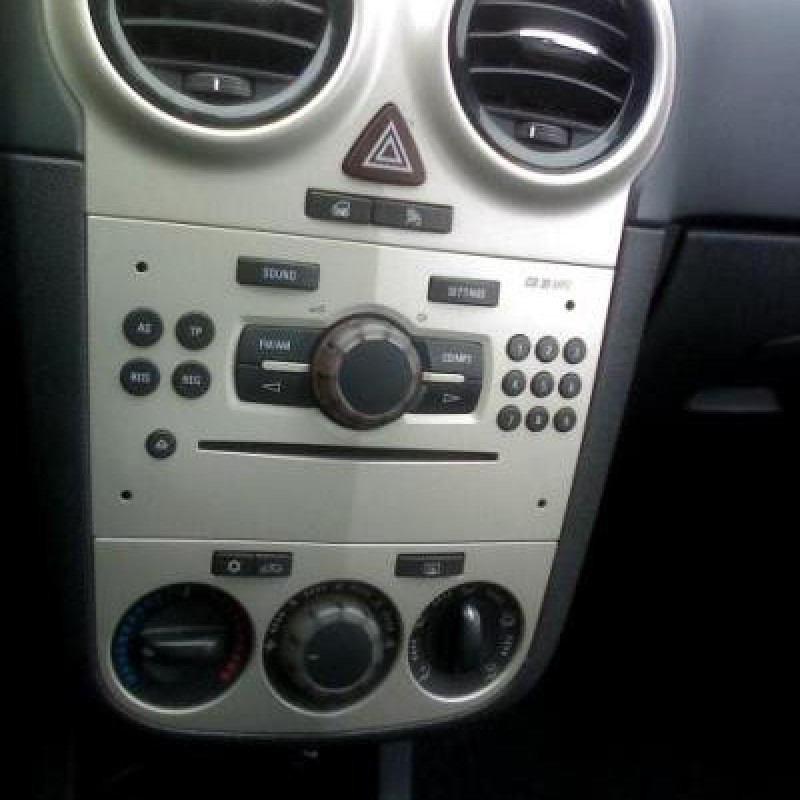 Pretensionneur de ceinture avant droit OPEL CORSA D Photo n°6