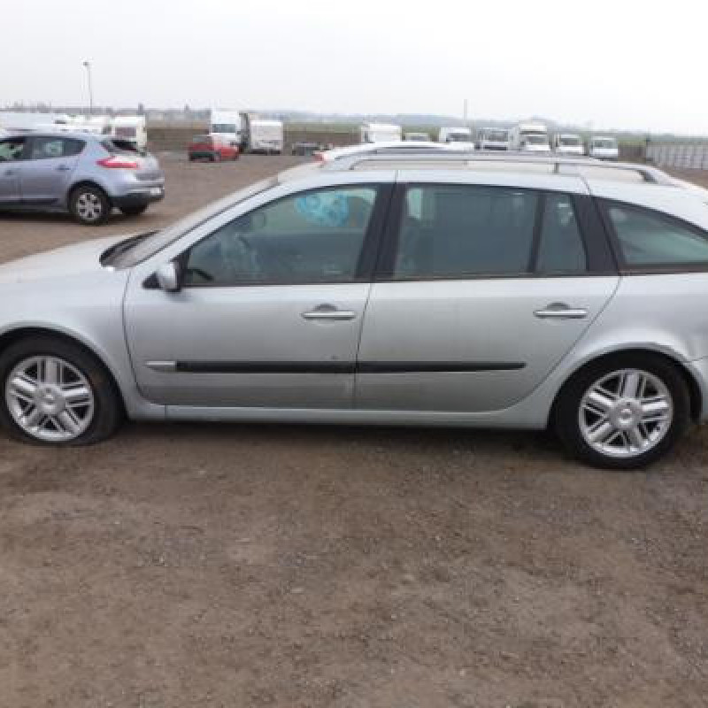 Malle/Hayon arriere RENAULT LAGUNA 2 Photo n°7