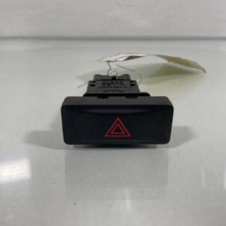 Bouton de warning NISSAN X-TRAIL 2 Photo n°1