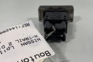 Bouton de warning NISSAN X-TRAIL 2