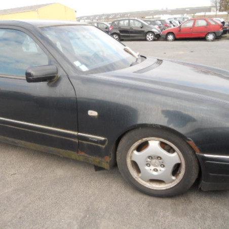 Bras essuie glace avant MERCEDES CLASSE E 210