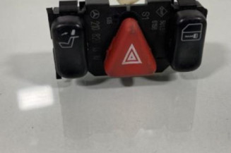 Bouton de warning MERCEDES CLASSE E 210 Photo n°1