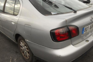 Retroviseur droit NISSAN PRIMERA 2