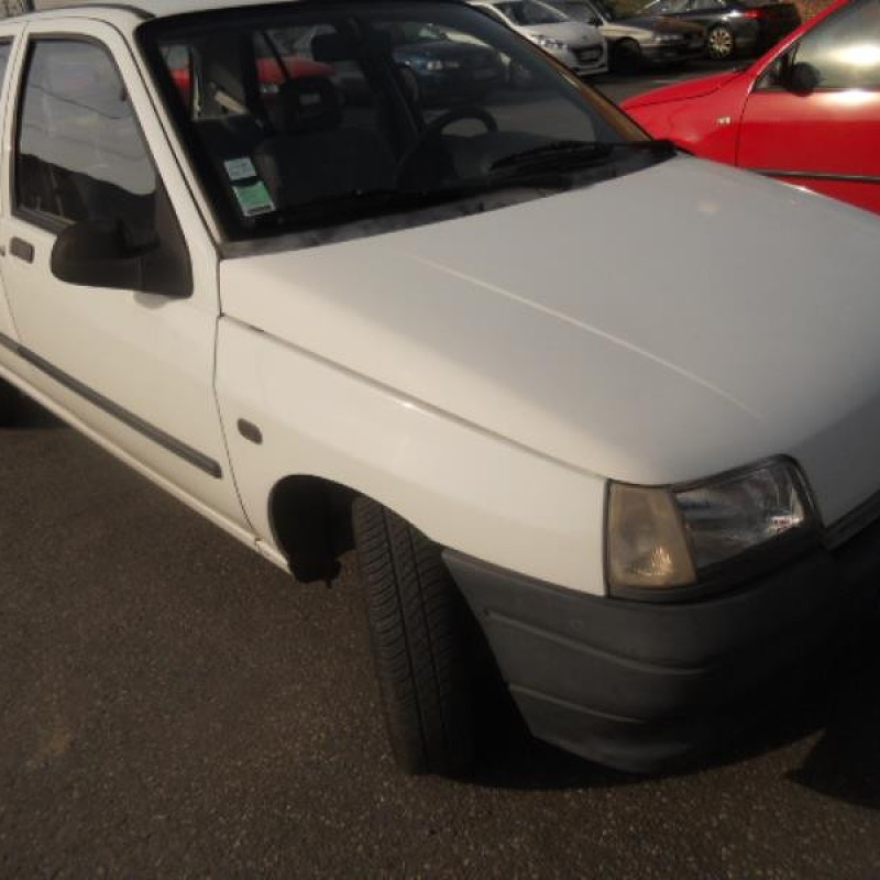 Optique avant principal gauche (feux)(phare) RENAULT CLIO 1 Photo n°4