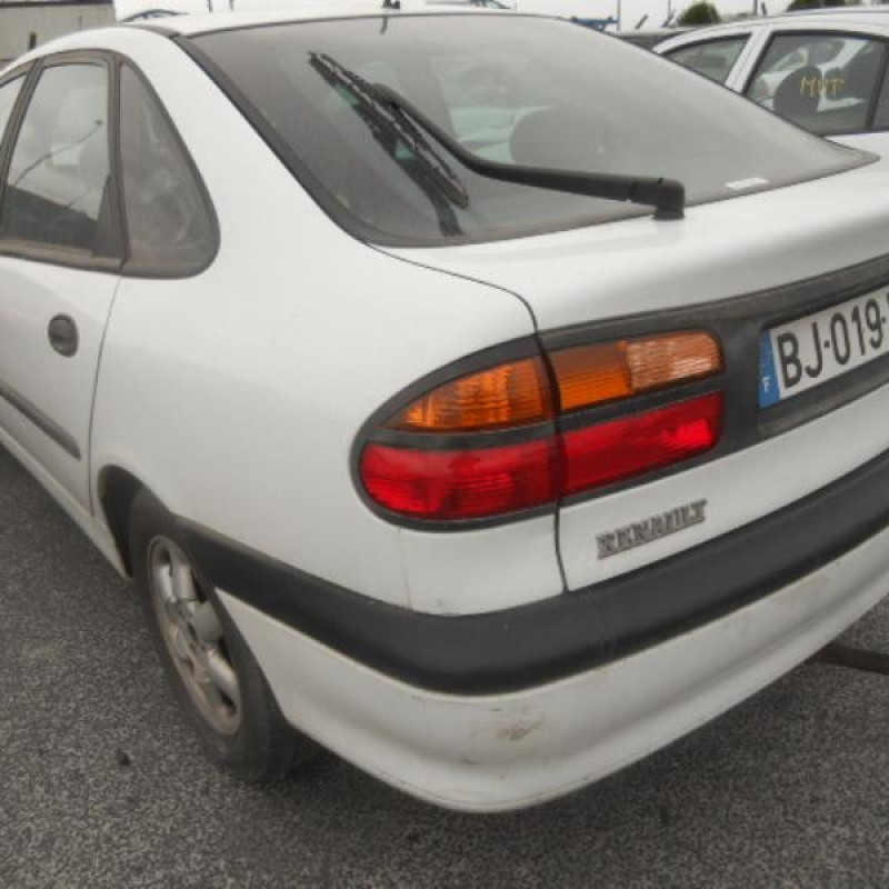 Leve vitre electrique arriere gauche RENAULT LAGUNA 1 Photo n°6