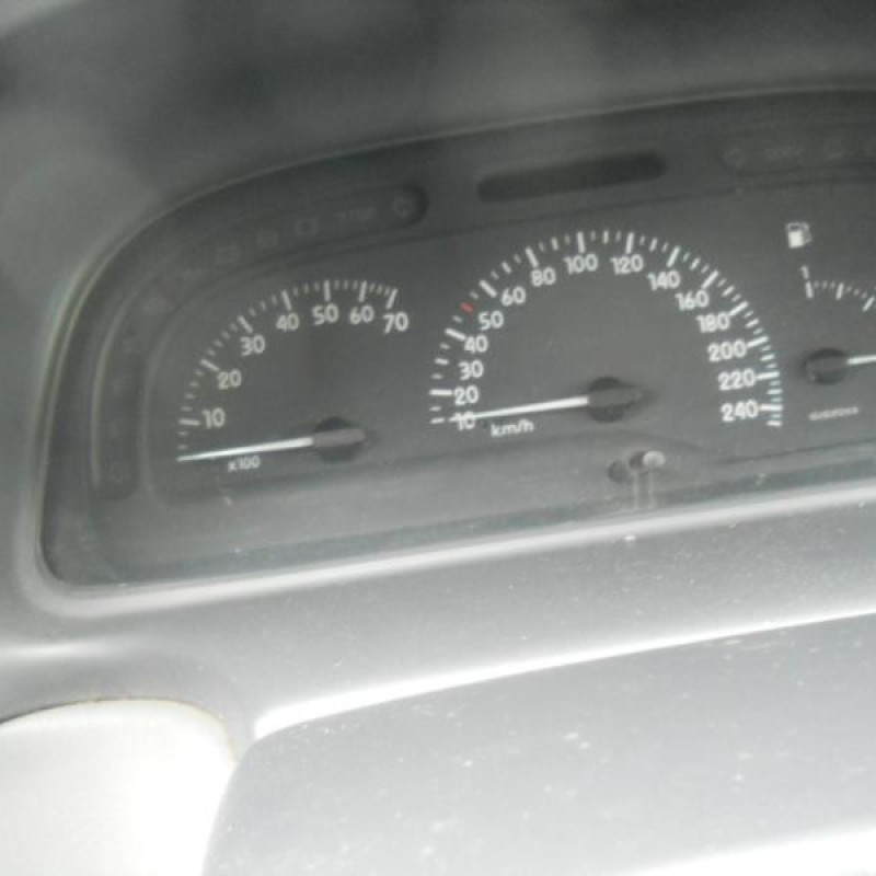 Leve vitre electrique arriere gauche RENAULT LAGUNA 1 Photo n°10