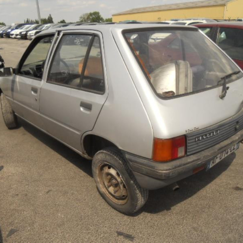 Retroviseur gauche PEUGEOT 205 Photo n°6
