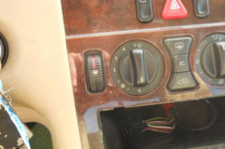 Bras essuie glace avant MERCEDES CLASSE E 210
