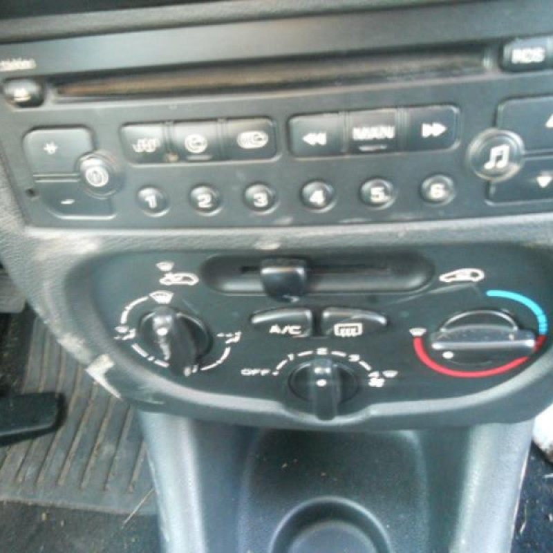 Bras essuie glace avant droit PEUGEOT 206+ Photo n°10