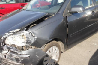 Poignee porte avant droit VOLKSWAGEN POLO 4