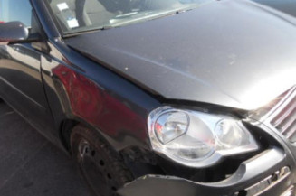Poignee porte avant droit VOLKSWAGEN POLO 4