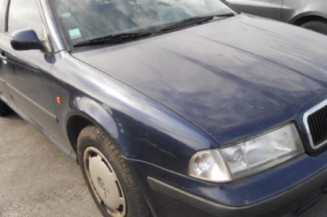 Com (Bloc Contacteur Tournant+Commodo Essuie Glace+Commodo Phare) SKODA OCTAVIA 1