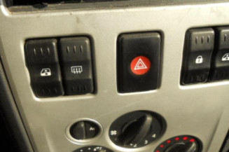 Interrupteur de leve vitre avant droit DACIA LOGAN MCV 1