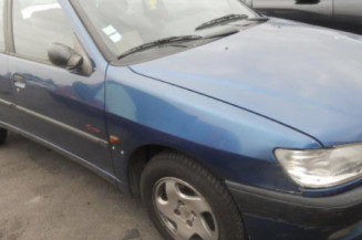 Bras essuie glace avant droit PEUGEOT 306