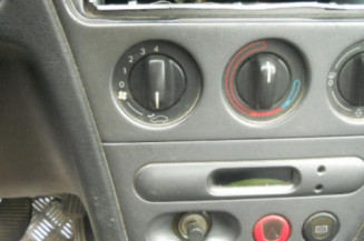Bras essuie glace avant droit PEUGEOT 306
