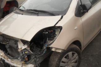 Leve vitre electrique avant gauche TOYOTA YARIS 2