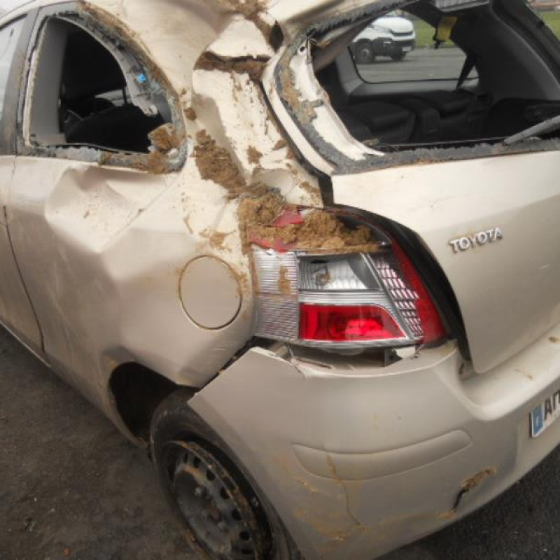 Leve vitre electrique avant gauche TOYOTA YARIS 2 Photo n°6