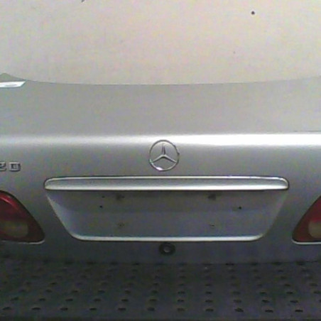 Malle/Hayon arriere MERCEDES CLASSE E 210 Photo n°1