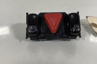 Bouton de warning MERCEDES CLASSE E 210 Photo n°1