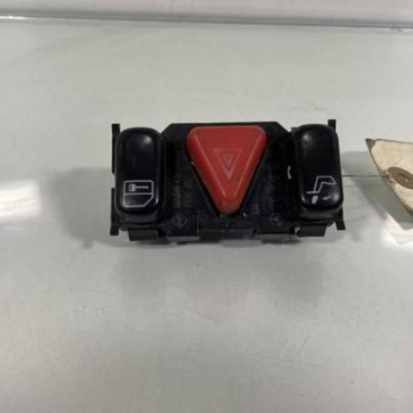 Bouton de warning MERCEDES CLASSE E 210 Photo n°1