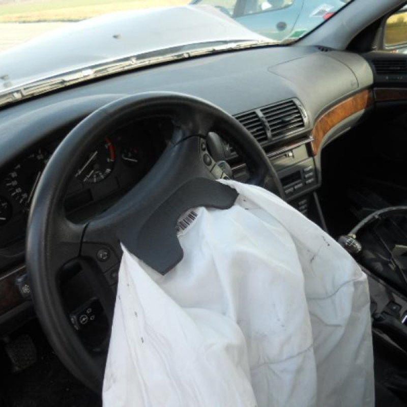 Trappe d'essence BMW SERIE 5 E39 Photo n°9