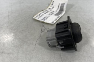 Interrupteur de leve vitre avant droit RENAULT VEL SATIS