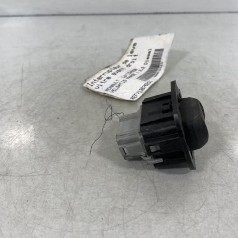 Interrupteur de leve vitre avant droit RENAULT VEL SATIS Photo n°2