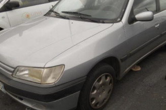 Calandre PEUGEOT 306