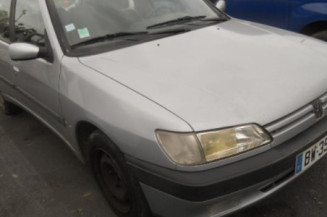 Calandre PEUGEOT 306