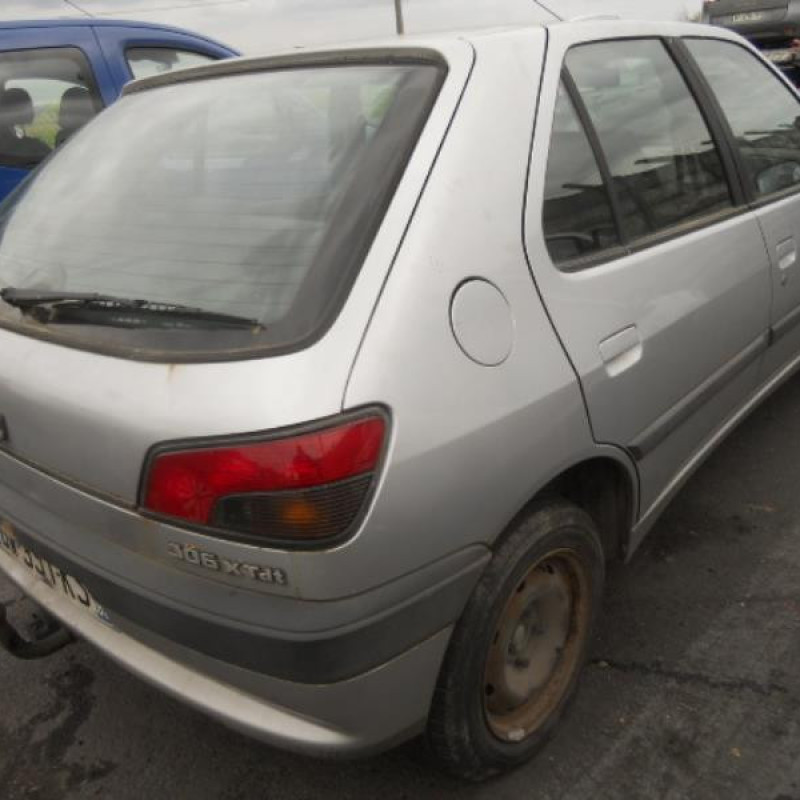 Calandre PEUGEOT 306 Photo n°4