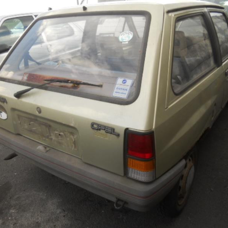 Malle/Hayon arriere OPEL CORSA A Photo n°5
