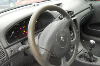Optique avant principal gauche (feux)(phare) RENAULT LAGUNA 2