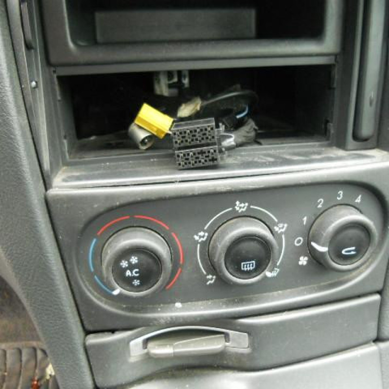 Optique avant principal gauche (feux)(phare) RENAULT LAGUNA 2 Photo n°9
