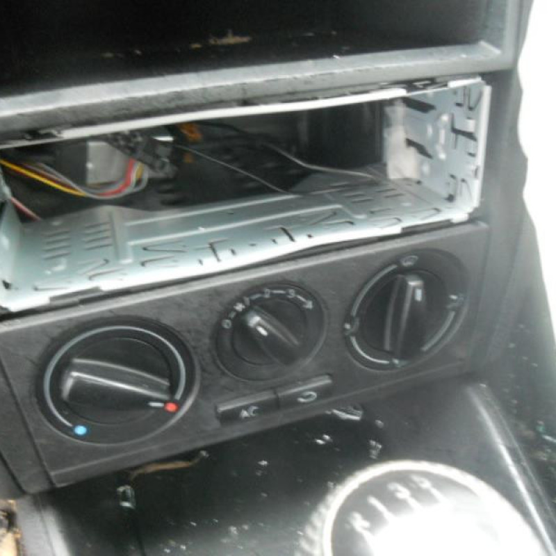 Bras essuie glace avant gauche VOLKSWAGEN GOLF 4 Photo n°6