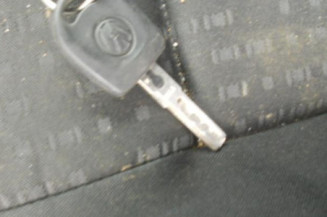 Bras essuie glace avant gauche VOLKSWAGEN GOLF 4