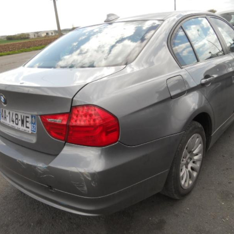 Bouton de warning BMW SERIE 3 E90 Photo n°7