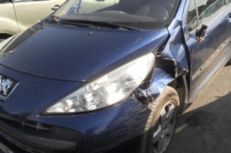 Attache ceinture arriere centrale PEUGEOT 207