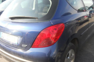 Attache ceinture arriere centrale PEUGEOT 207