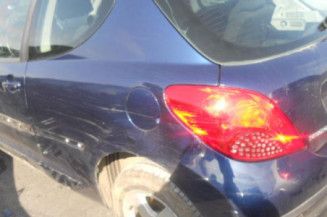 Attache ceinture arriere centrale PEUGEOT 207