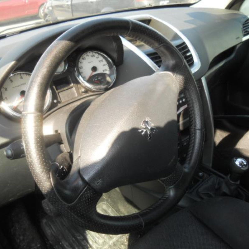 Attache ceinture arriere centrale PEUGEOT 207 Photo n°8