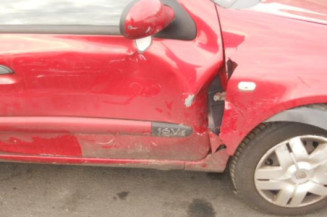Poignee interieur arriere droit RENAULT CLIO 2 CAMPUS