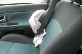 Poignee interieur arriere droit RENAULT CLIO 2 CAMPUS