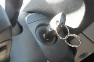 Bras essuie glace avant gauche RENAULT TWINGO 2