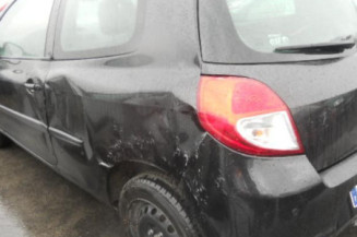 Bouton de warning RENAULT CLIO 3