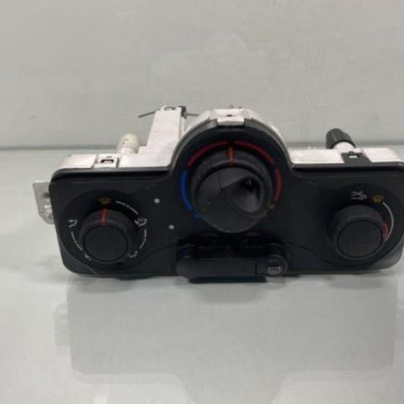 Commande chauffage RENAULT CLIO 3 Photo n°1