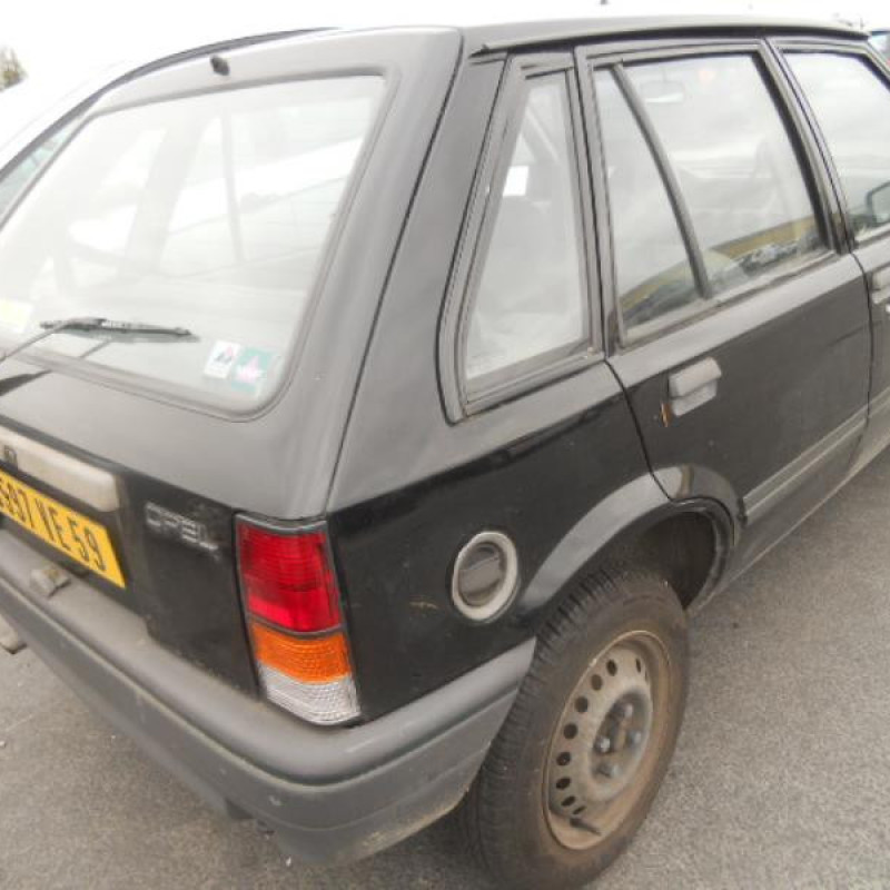 Retroviseur gauche OPEL CORSA A Photo n°8