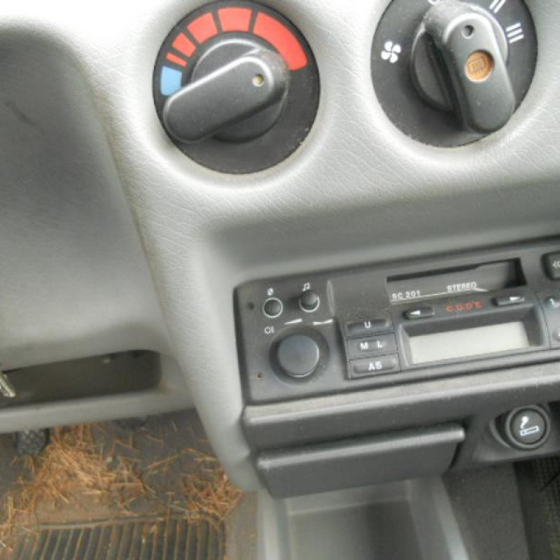 Retroviseur gauche OPEL CORSA A Photo n°11